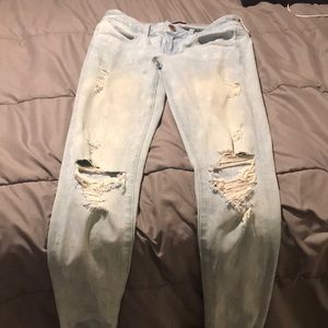 American eagle light wash ripped skinny jeans